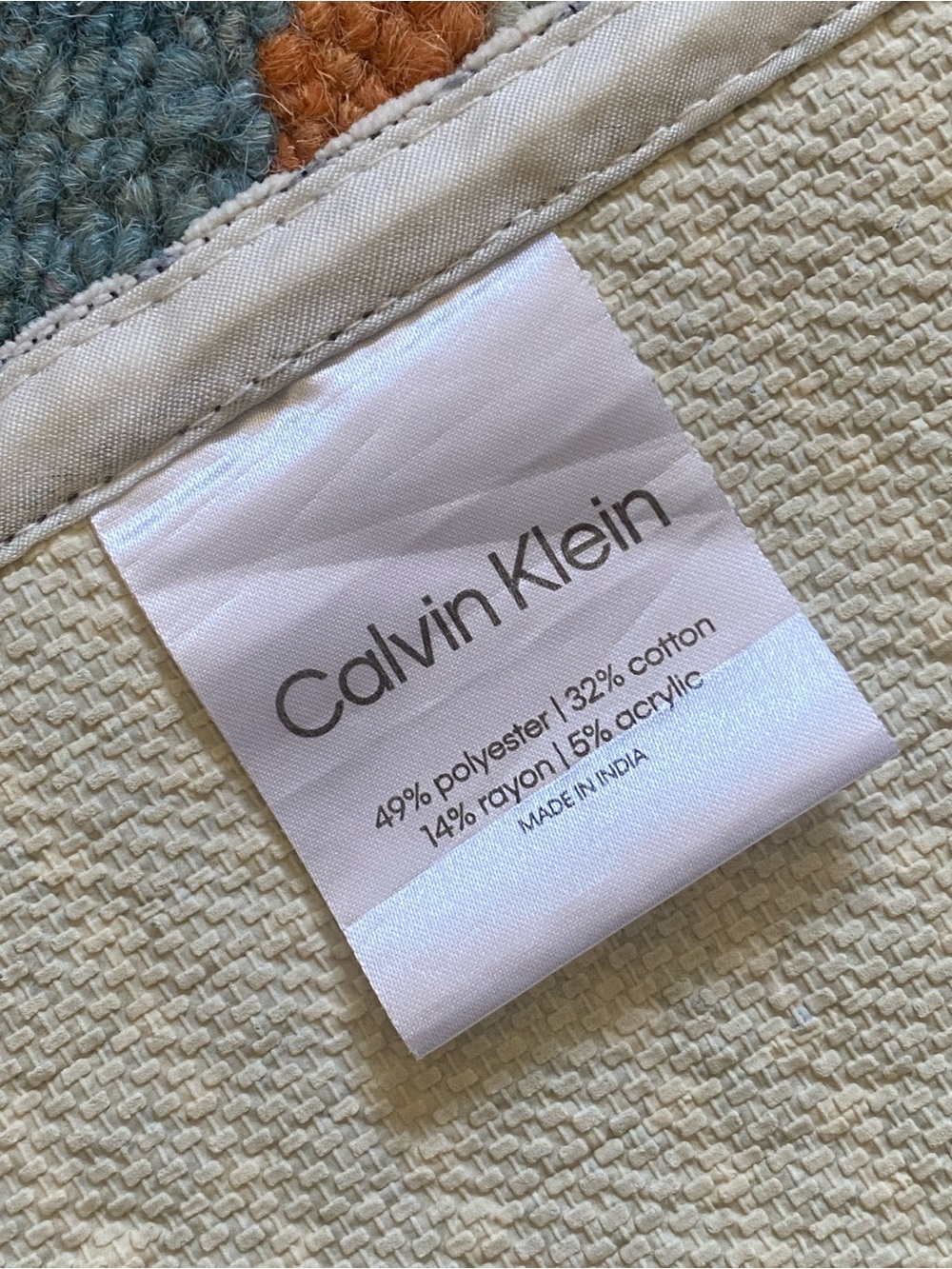 Calvin Klein - Small Abstract Non-Skid Accent Rug/Non-Slip Accent Mat - Picture 4 of 13